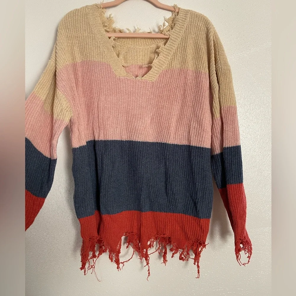 Distressed sweater - Picture 2 of 2